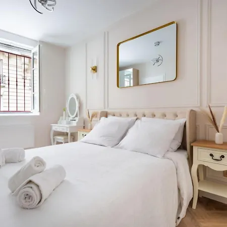 Magnifique 3 3 Sde Avec Clim Et Jacuzzi