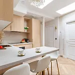 Apartment Magnifique 3 3 Sde Avec Clim Et Jacuzzi