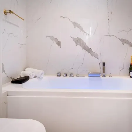 Magnifique 3 3 Sde Avec Clim Et Jacuzzi Apartmán