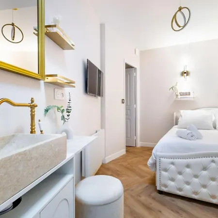 Magnifique 3 3 Sde Avec Clim Et Jacuzzi *