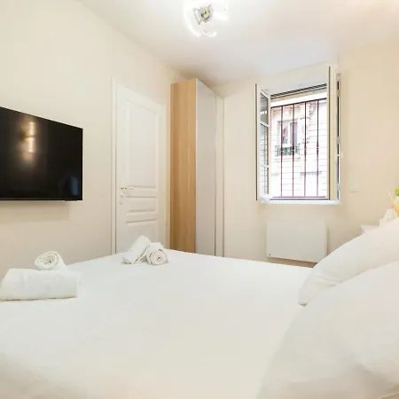 Magnifique 3 3 Sde Avec Clim Et Jacuzzi París