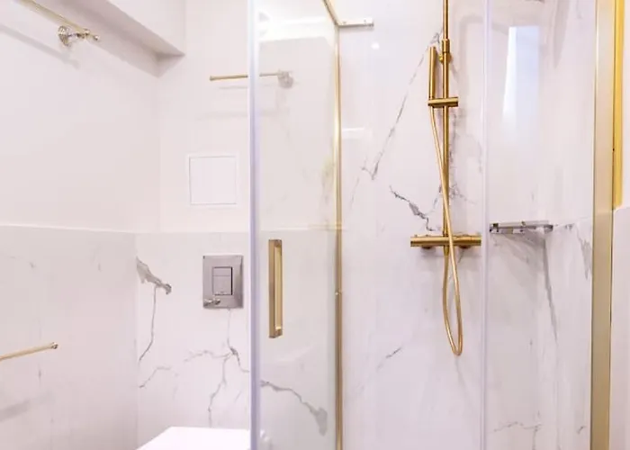 Apartment Magnifique 3 3 Sde Avec Clim Et Jacuzzi *