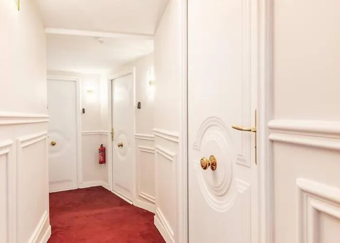 Magnifique 3 3 Sde Avec Clim Et Jacuzzi Paris