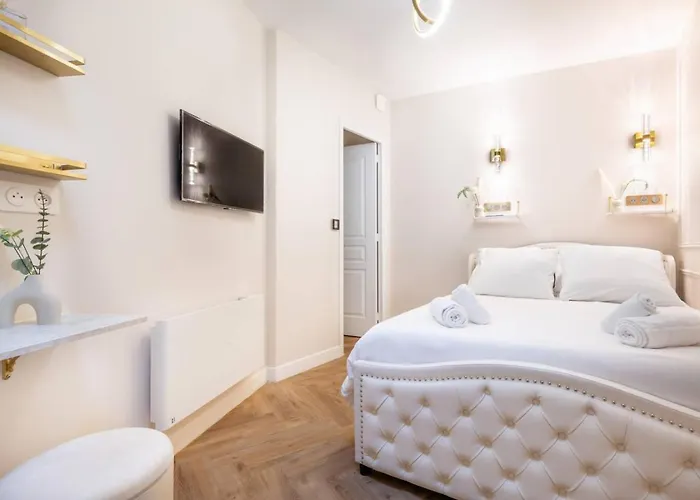 Lejlighed Magnifique 3 3 Sde Avec Clim Et Jacuzzi
